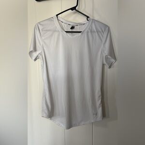Under Armour Women's Short Sleeve White Tee medium mesh run